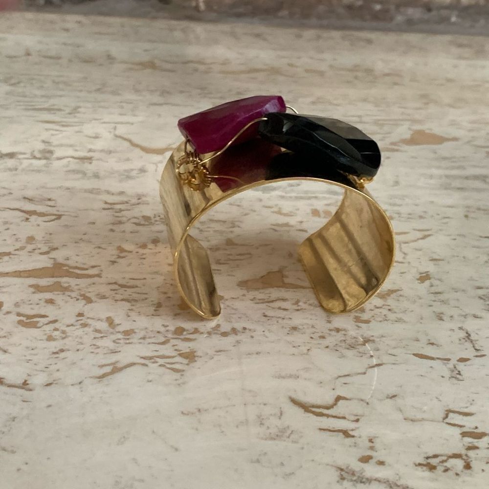 Cuff - Picture 6 of 9
